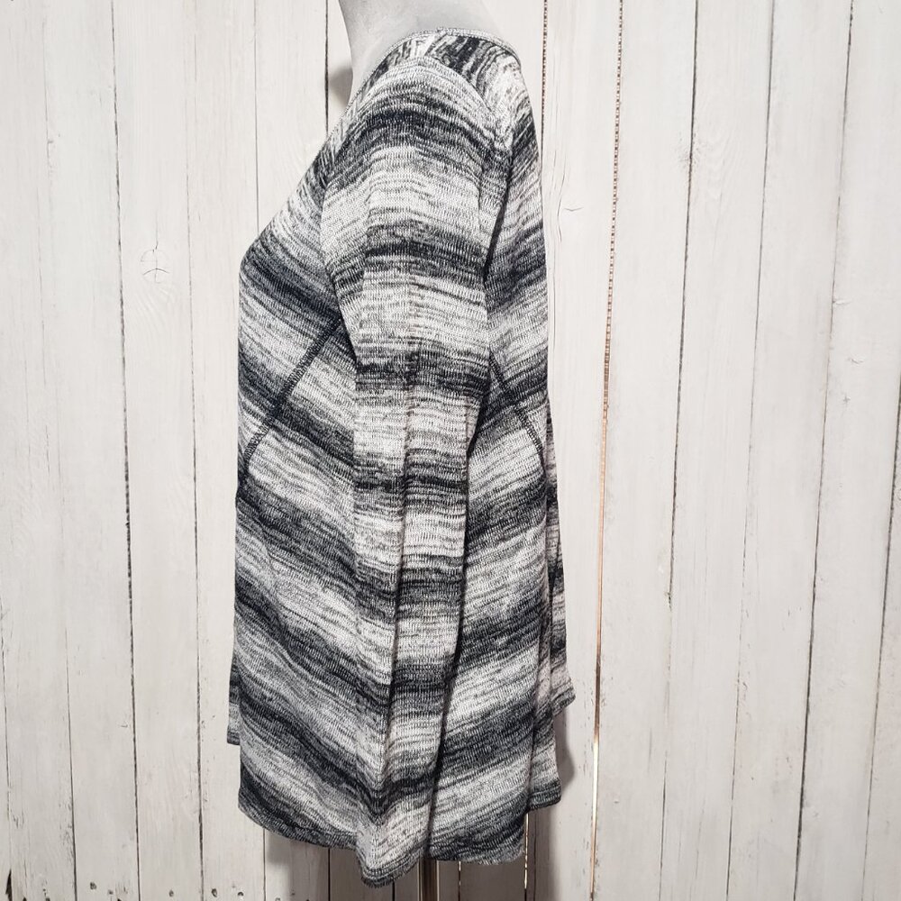 Altar'd State M Black White Stripe Swing Sweater Lightweight Cozy Cottage Boho - Picture 4 of 7